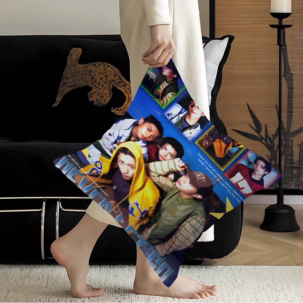 

Korea LllNGSHOT cool Movie Cushion Cover Polyester Sofa Cushions Decorative Throw Pillows Home Decoration Pillowcover 30x30 cm