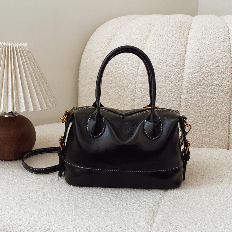 2025 Autumn and Winter New Women's Bags Niche Retro Handbags Versatile Pillow Bags Medieval High-end Shoulder Messenger Bags