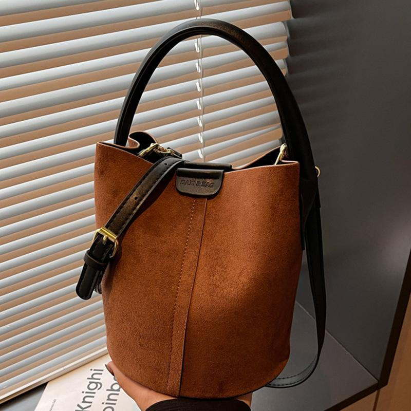 Frosted bucket bag women's autumn new fashion commuter handbag retro suede shoulder messenger bag