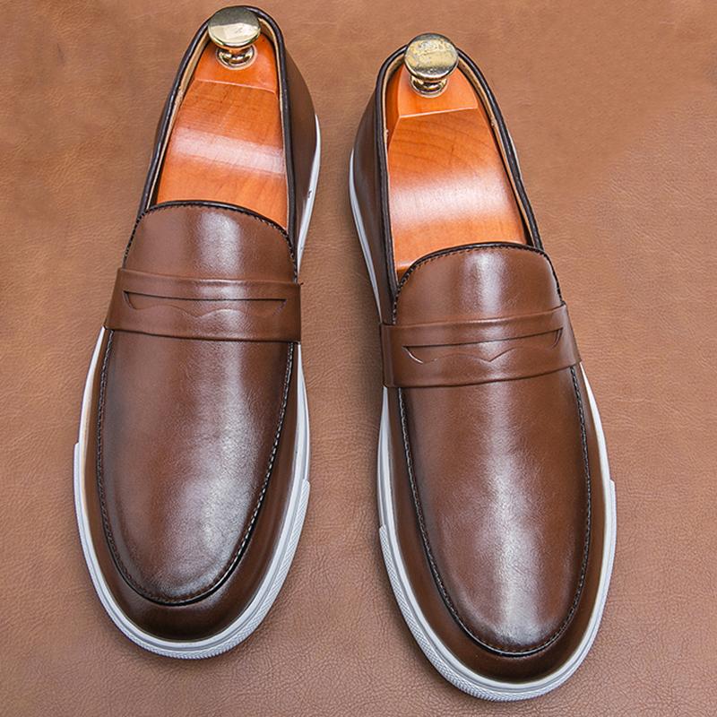 Fashion New Trend Men's Black Brown Patent Leather Casual Shoes Male Walking Loafers Sneakers Tenis Masculino Zapatos Hombre