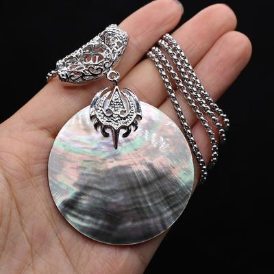 1Pcs Lot Natural Black Shell Necklace Pendant Round Seashell Charms with Metal Chain Necklaces for Women Men Jewelry Gifts