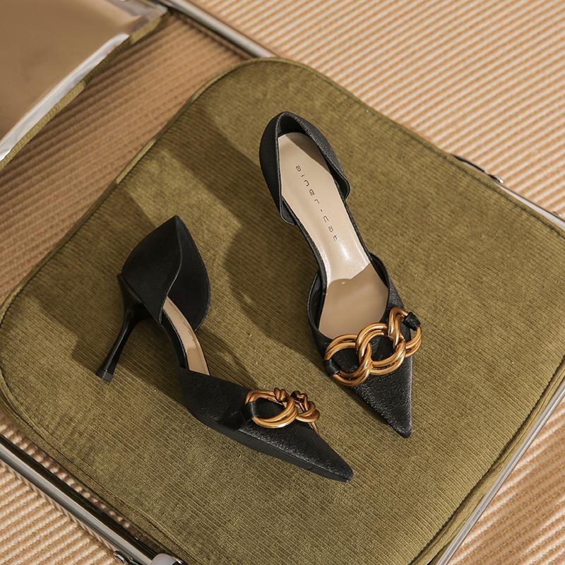 

82322 [sheepskin] high heels women s thin heels spring 2025 new pointed metal chain shallow mouth single shoes 34