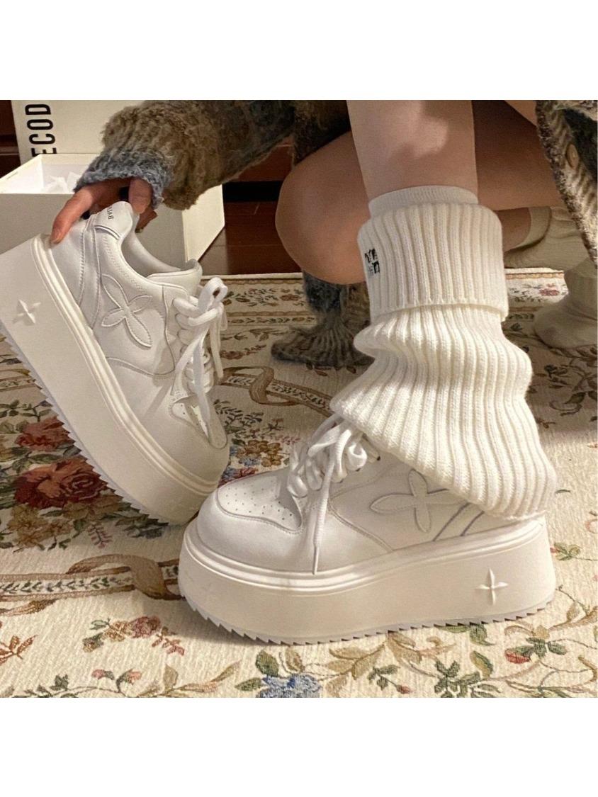 

Модные милые гранжевые кроссовки-бестселлеры на массивной подошве, вышитые кресты и цветы, идеально подходят для повседневной носки в кампусе 35