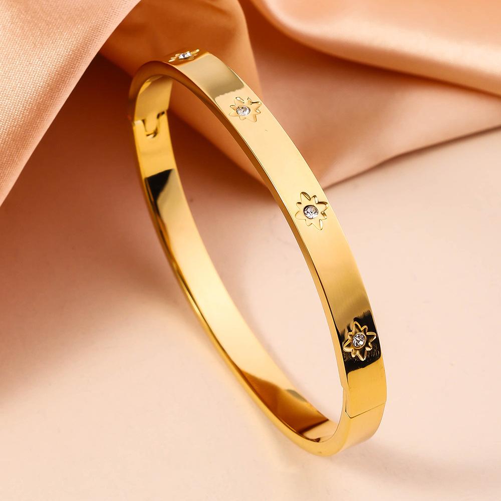 Stainless Steel Eight-Pointed Star Bracelet Women Men high quality 18K gold-plated Not fading Gift Bracelet