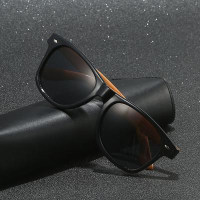 Spot Classic Sunglasses Men's and Women's Sunglasses Retro Meters Nail Sunglasses Imitation Wood Feet.