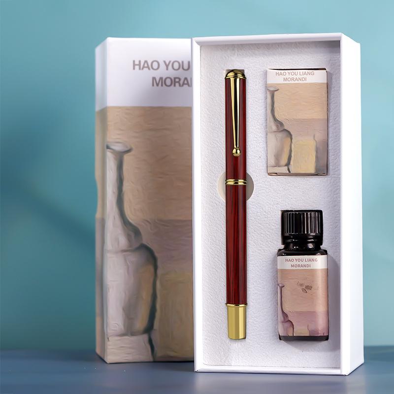 Children's Fine Nib Fountain Pen Set with Engravable Option, Includes Replaceable Ink Cartridges for Student Calligraphy Practice.
