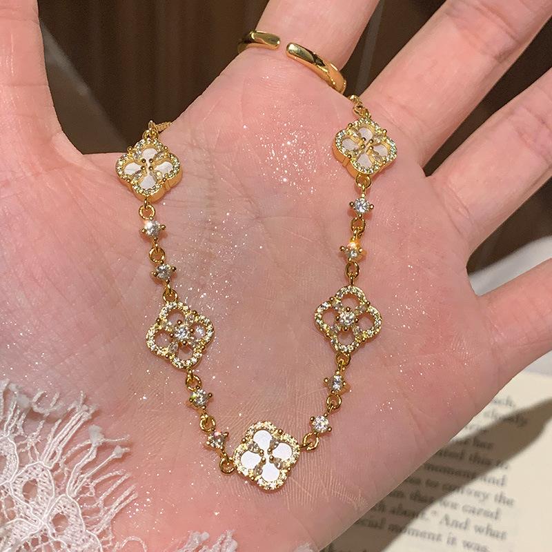 Fritillary Broken Diamond Four-petaled Flower Bracelet Women's Niche Exquisite Bracelet Women's Jewelry