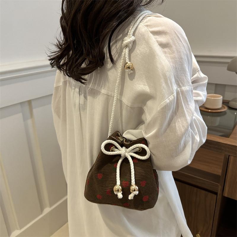 Chic Canvas Bucket Bag For Women Stylish And Casual For Daily Commuting Needs