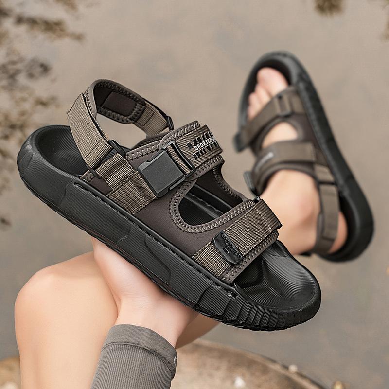 Sandals Men's New Summer Breathable Driving Sports and Leisure Beach Shoes Non-slip and Wear-resistant Lightweight and Comfortable Slippers