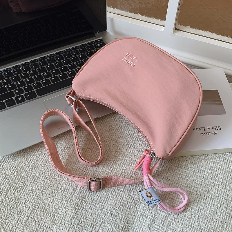 Casual bag women's autumn and winter new fashion versatile shoulder messenger bag niche design dumpling bag