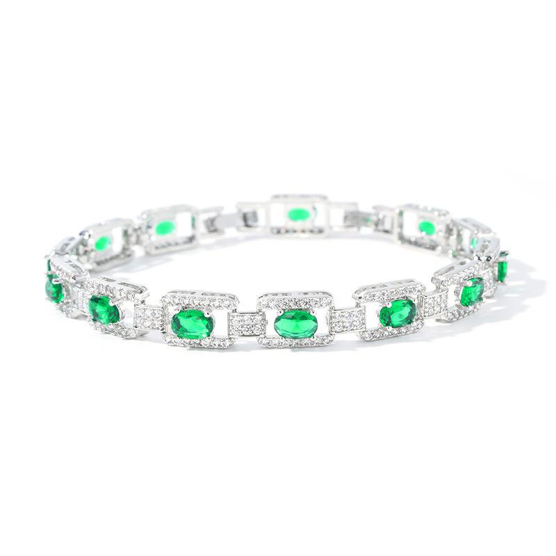 European and American Jewelry High Sense Zircon Bracelet Female Minority Design Light Luxury Full Rhinestone Personalized Bracelet Trend.
