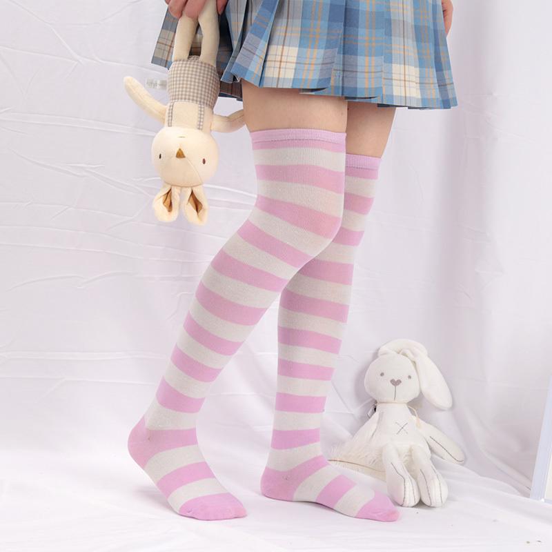Sexy dlouhé ponožky nad kolena černé bílé pruhované ženy dámy Lolita Anime Bavlněné teplé punčochy