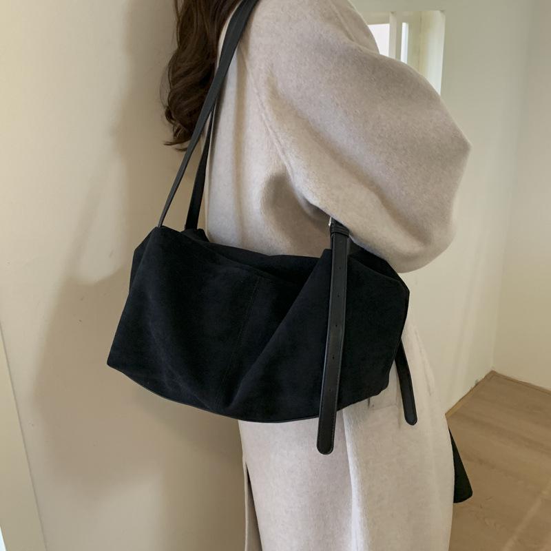 Niche High-end Sense Autumn and Winter Suede To Work Commuter Bag 2025 New Lazy Wind Shoulder Armpit Bag Tote Bag