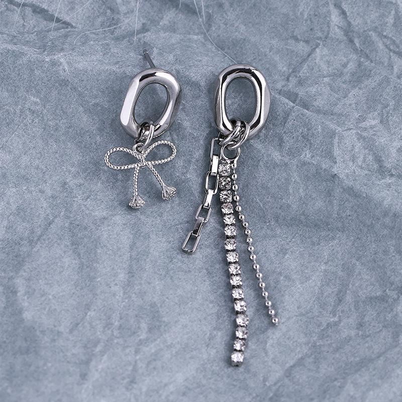 Bow Chain Flash Diamond Earrings Personalized Fashionable Fringed Ear Buckles Long Thin Stud Earrings Early Spring And New Year