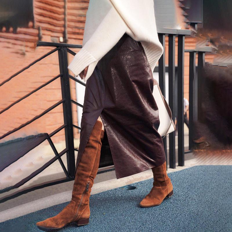 

Женская юбка из винно-красной ПУ-кожи: Элегантный стиль зимы 2025, Дизайн с разрезом, Омолаживающий, Большой размер, Повседневная длинная юбка XL (Recommended 120-130 jin)