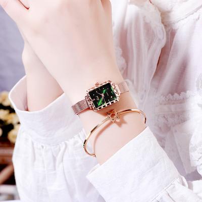 Temperament Retro Kleine Grüne Uhr Quadratische Nische Licht Luxus Mesh Kette Uhr Elegante Strass Damenuhr