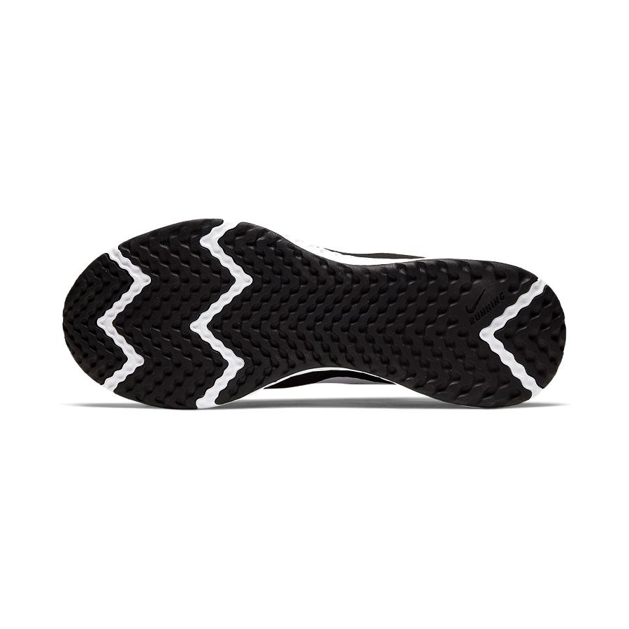 Nike Revolution 5 Svarte/Hvite Sneakers BQ3204-002