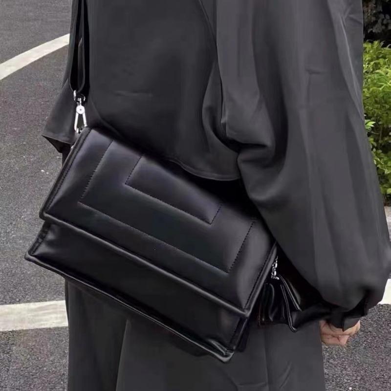 

Новая женская сумка из мягкой кожи, большая вместимость, сумка подмышку, сумка-облако, ощущение высокого класса, сумка-тоут для通勤, сумка-булочка, сумка для матери и ребенка