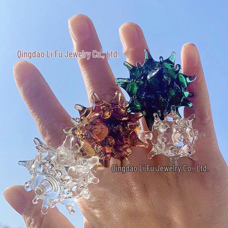 Wykwintny wielokolorowy pierścionek z jeżowcem morskim ze szkła Murano