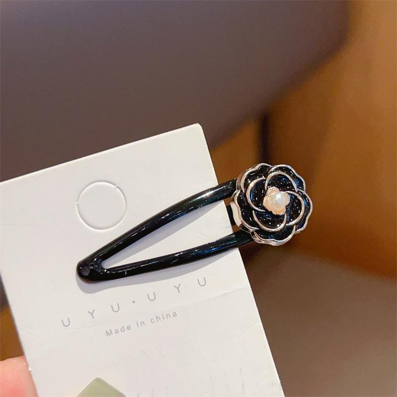 2/6Pcs Elegant Camellia Hair Clips Versatile Side Bangs Barrettes With Floral Design For Stylish Hairdos Hair Accessory