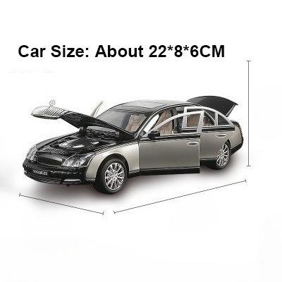 

1:24 Scale S680 62S Car Model Toy Doors Opened Sound Light Models Pull Back Rubber Tires Vehicle Livingroom Decorations for Kids