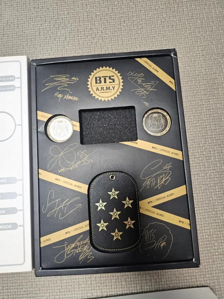 BTS ARMY Club Fan di Prima Generazione Membership Kit ARMY Usato