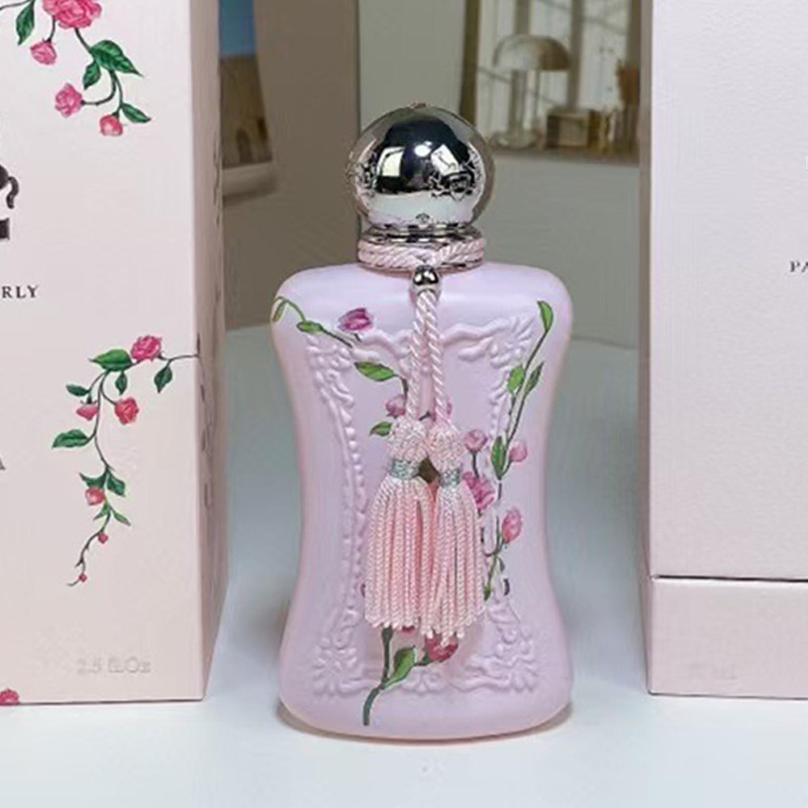 

Женские духи излучают элегантные цветочные ароматы и очарование. Средние ноты источают пленительный, 75 мл One Size