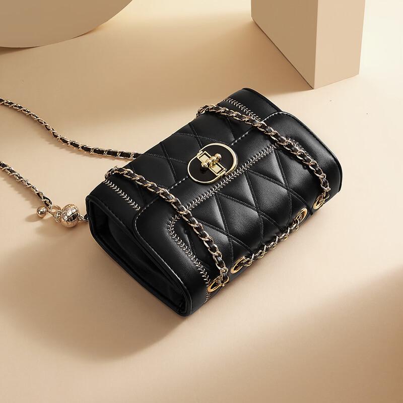 St&Sat Quilted Chain Shoulder Crossbody Bag