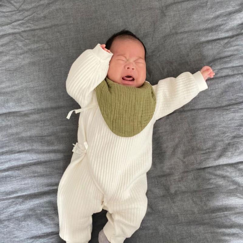 Absorbent & Waterproof Infant Bibs Stylish & Practical Bibs Cotton Burp Cloth Comfortable Perfect for Feeding & Teething