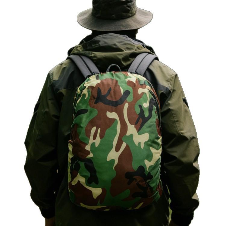 Camouflage 80L Wasserdichter Digitaler Rucksack mit Regenhülle – Ideal für Wandern, Trekking, Radfahren und Schule.