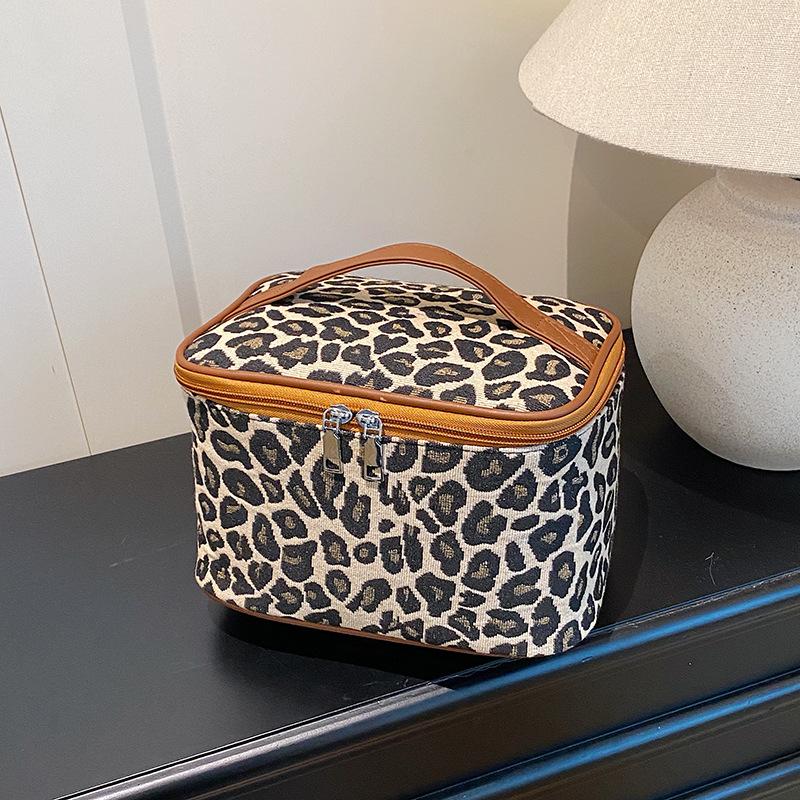 2026 New Leopard Print Cosmetic Bag Large Capacity Cosmetic Storage Bag Portable Toilet Bag