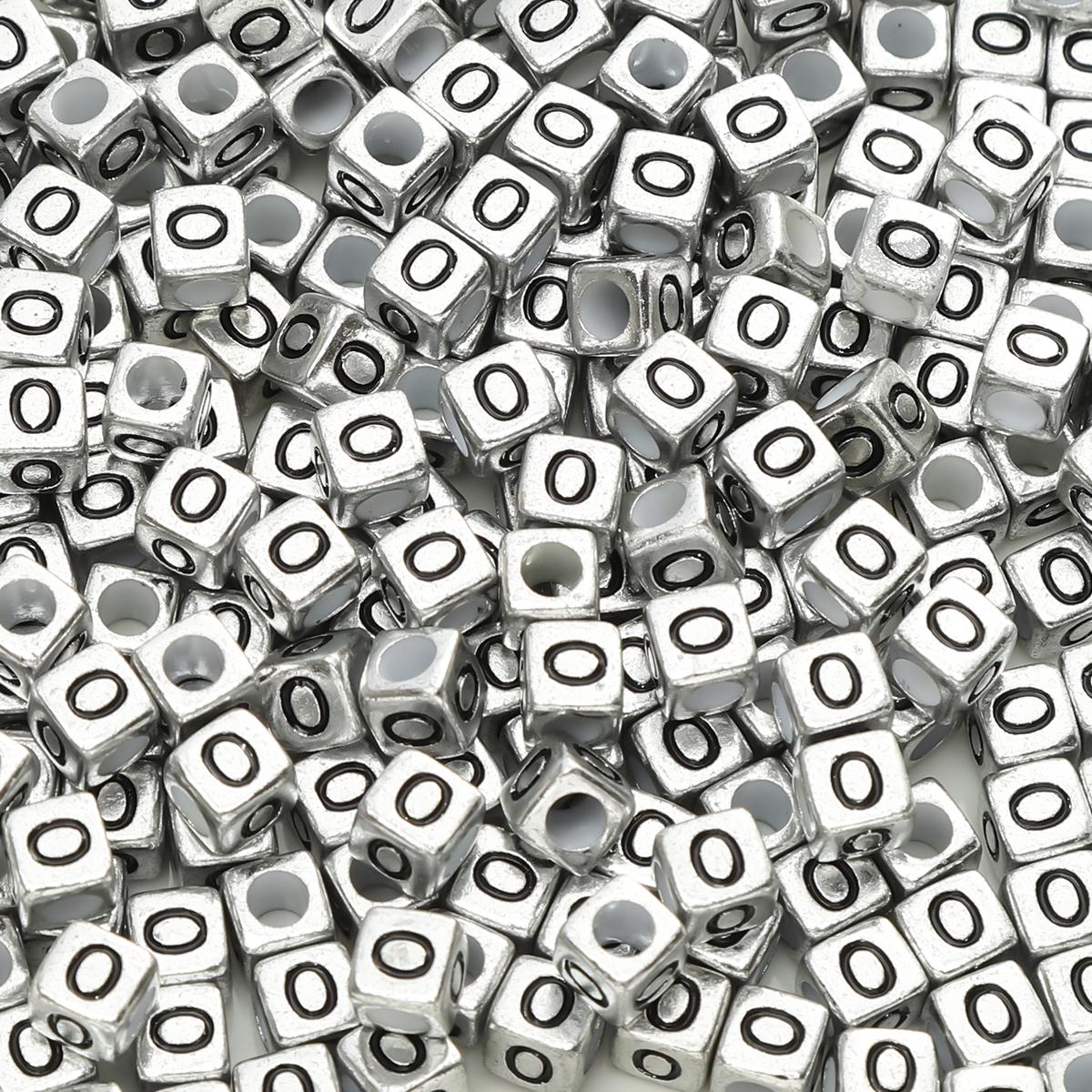 

Акриловые кубики с английскими буквами для изготовления ожерелий, браслетов, серег и других украшений своими руками O