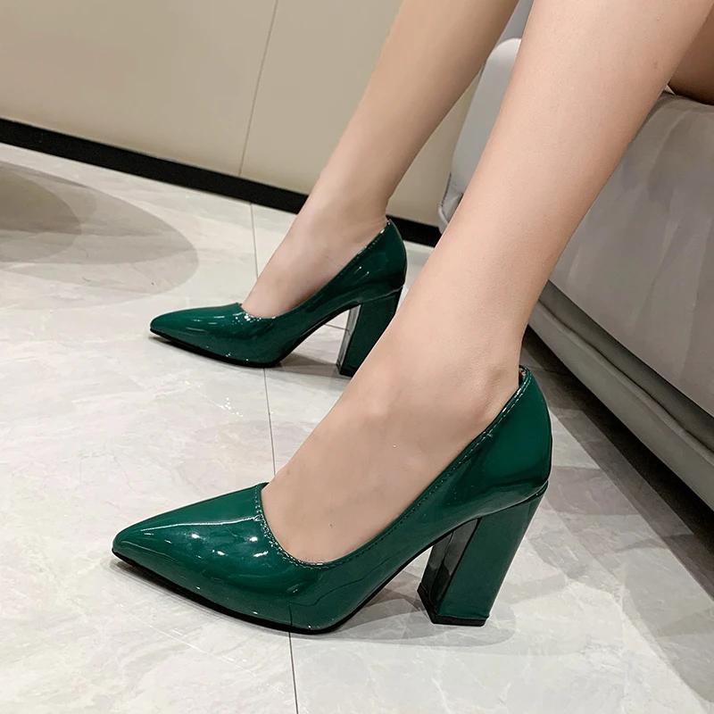 Spring Fashion New High Heels for Women Thick Heel Pointed Tip Solid Color Shoes Women Classic Party 2025 Zapatillas De Mujer