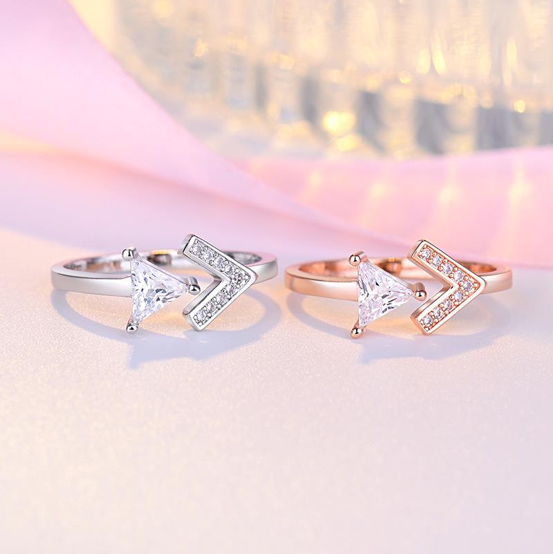 2022 Korean Fashion Women's Diamond Flash Open Ring - Stylish Hollow Design