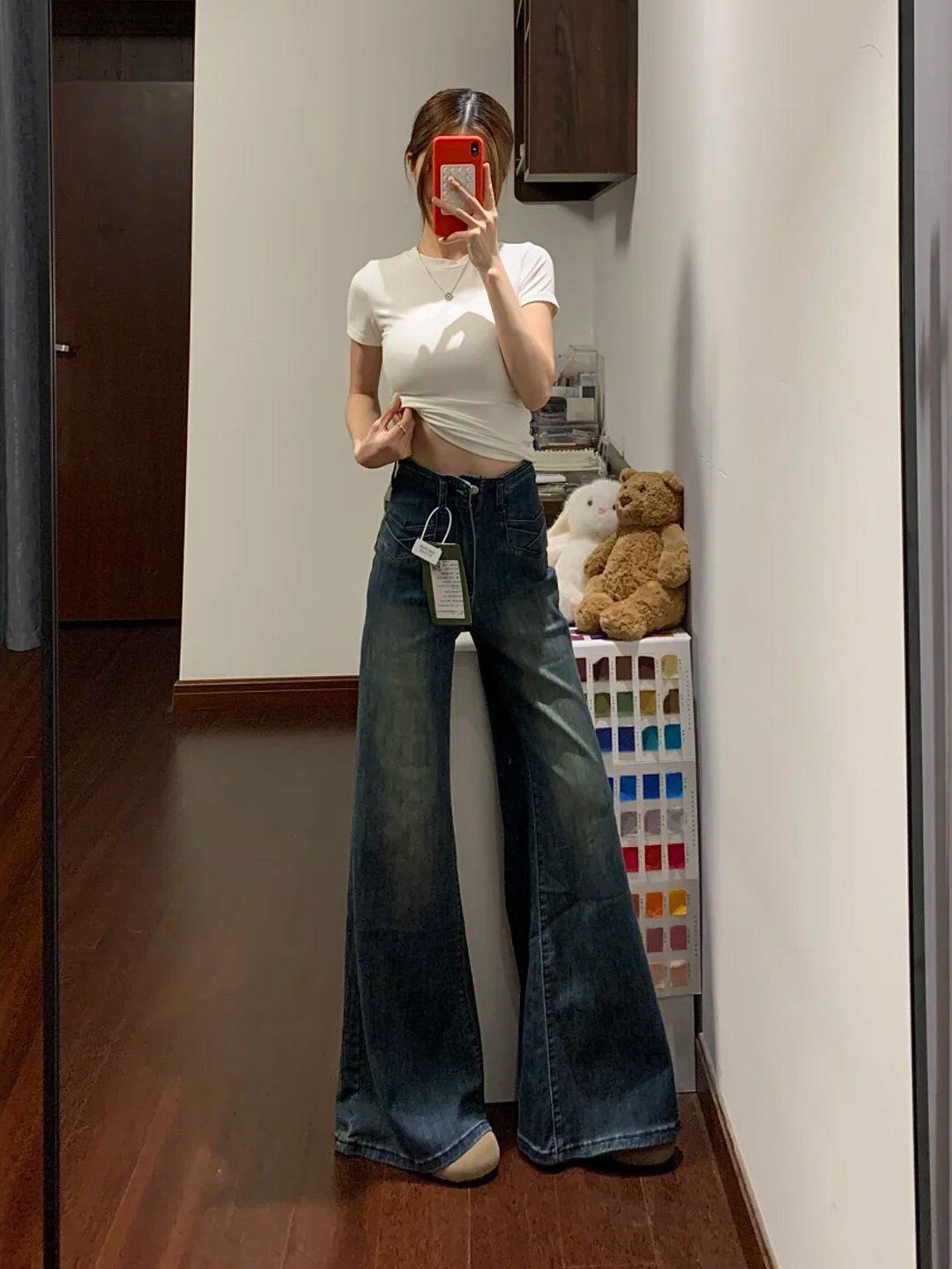 

Plus Size High-Waisted Micro-Flare Jeans - Loose Slimming Wide-Leg Pants for Curvy Girls M синій