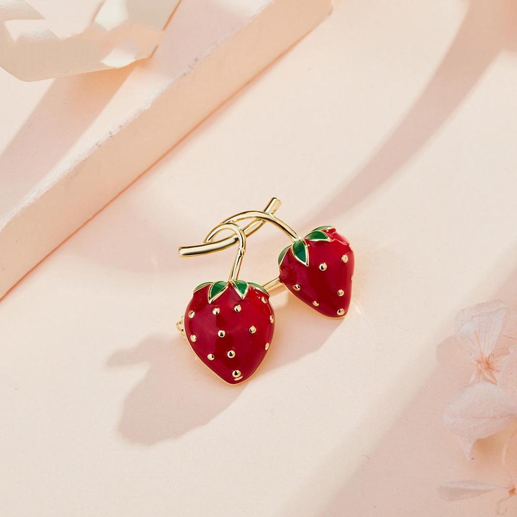 Korean Style Strawberry Brooch Pin for Women - Cute Cardigan and Coat Accessory