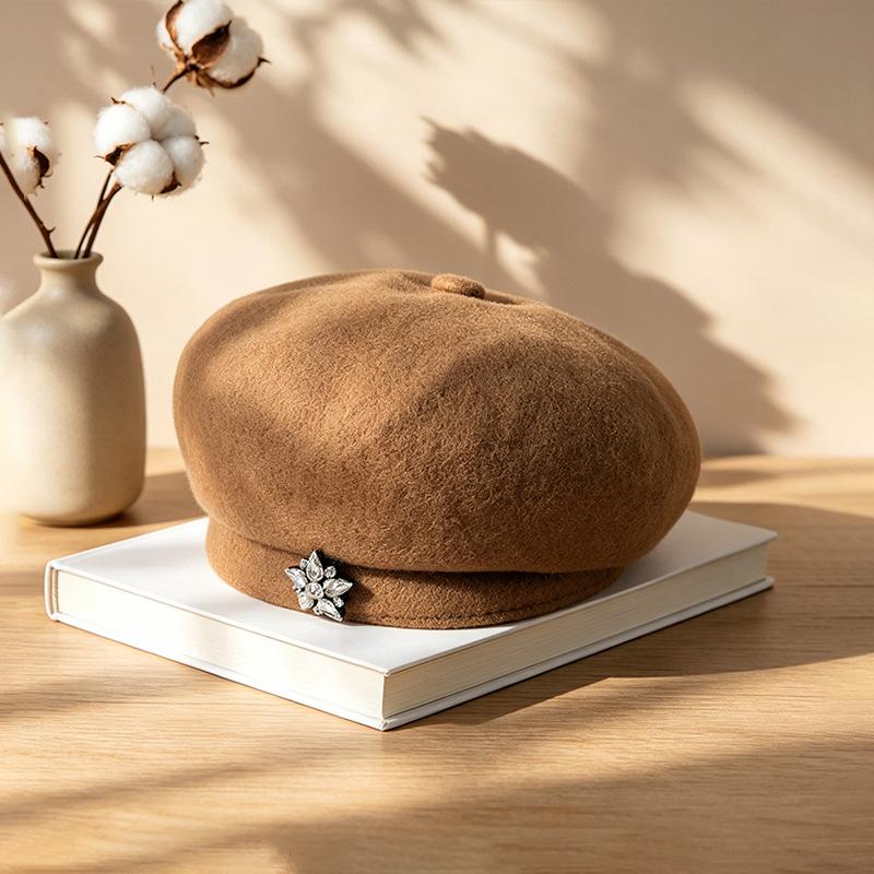 French High-quality Woolen Beret Autumn and Winter Rhinestones Flower Decorative Painter Hat Simple Face Small Hat Women's