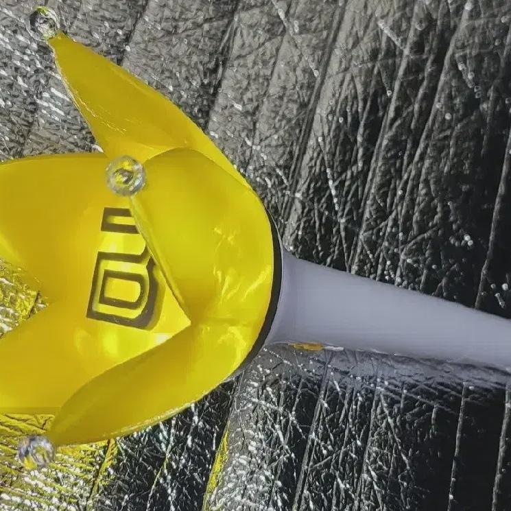 

Лайтстики Big Bang в хорошем состоянии продаются по самой низкой цене!