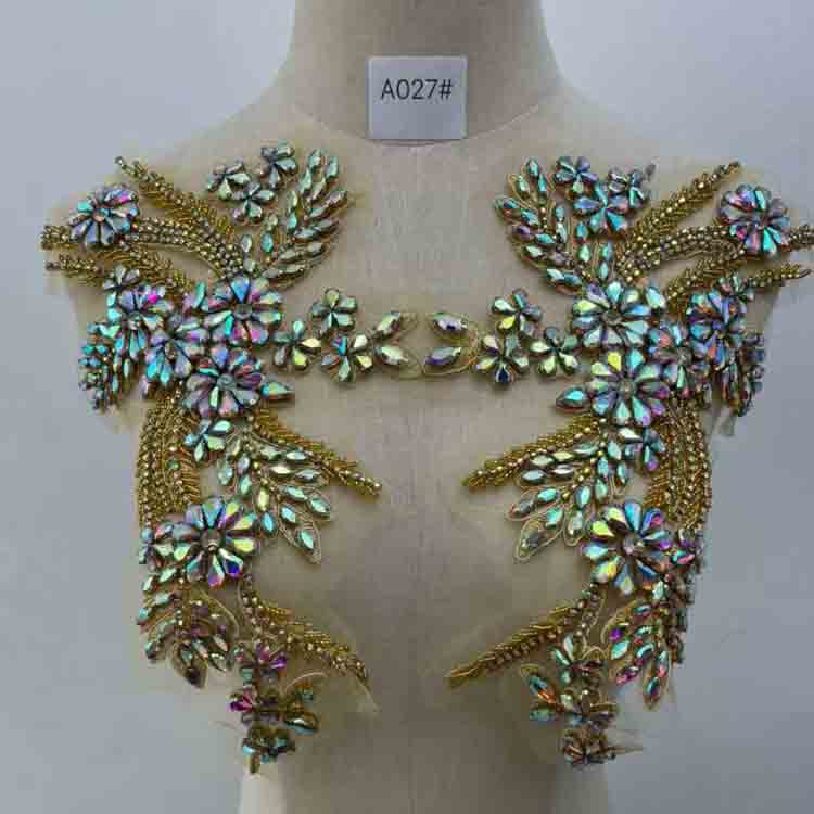 Luxury 3D Embroidered Crystal Rhinestone Wedding Patches Sew-On Flower Shape Decorations for Clothes Twill Fabric