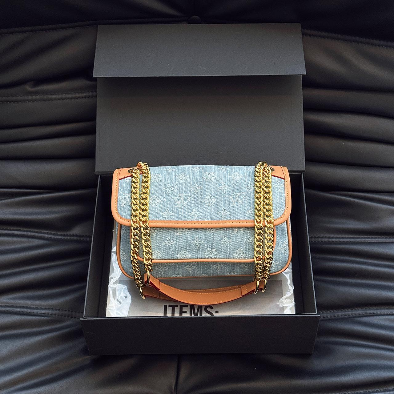 

Denim bag women s summer 2025 new fashion niche design messenger bag high-end chain shoulder small square bag джинсовий синього кольору