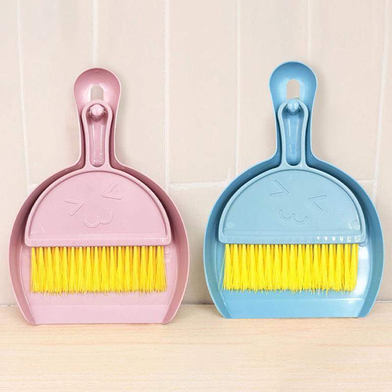 Smiley Desktop Mini Small Broom, Keyboard Cleaning Brush with Dustpan Small Broom Set, Computer Sundries Brush