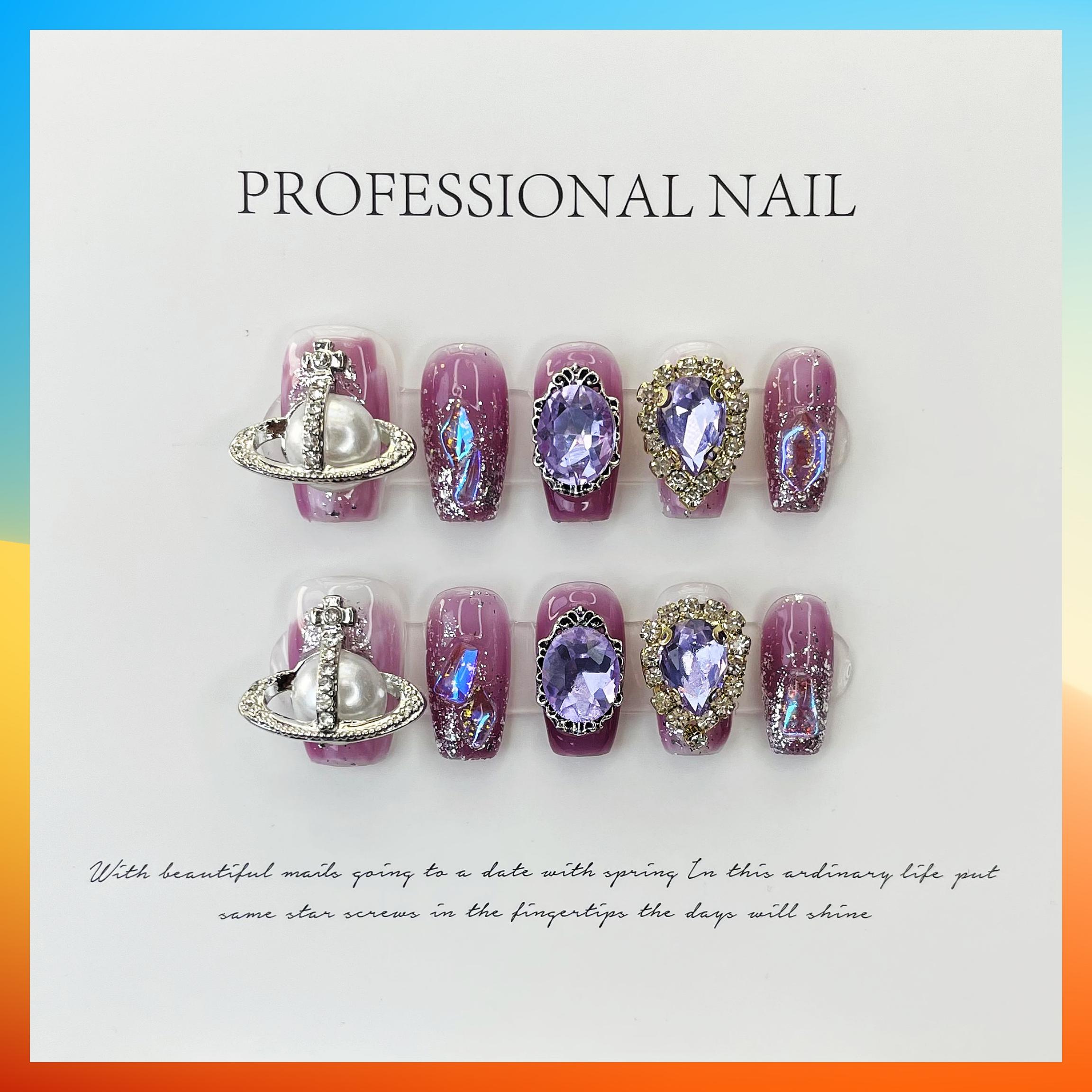 

3D-прессовка на ногтях ручной работы с бриллиантами и жемчугом Charm Purple L