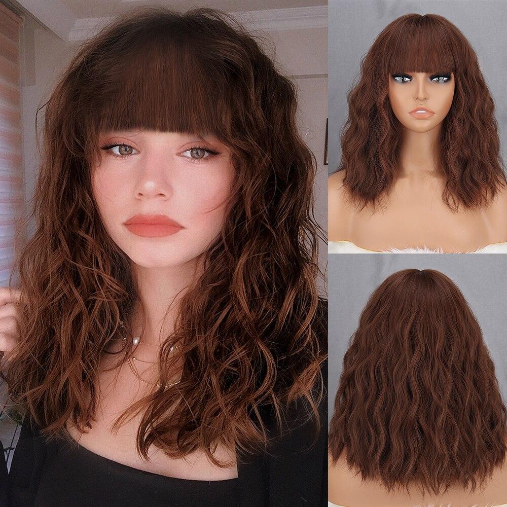 MERISIHAIR Parrucca corta ondulata Bob con frangia Colore rosso rosa Moda donna Lunghezza spalla Parrucca ondulata naturale in fibra sintetica Cosplay