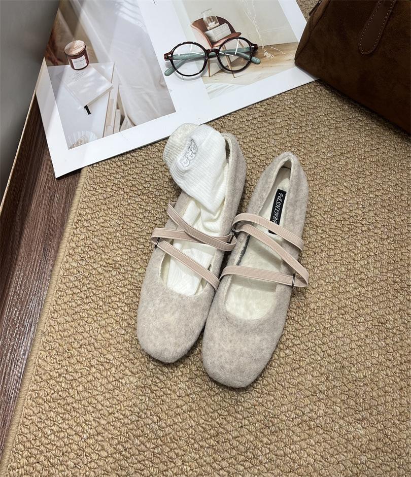Mary Jane fluffy shoes women's autumn and winter wear 2025 new soft-soled lamb wool bean shoes piled cotton ladyshoes
