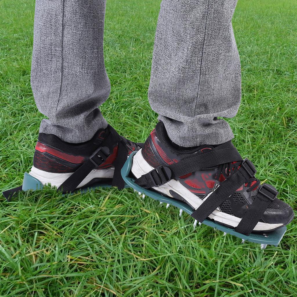 1 Pair of Lawn Aerator Sandals Heavy Duty Grass Spiked Shoes with Buckle Garden Tool (3 Straps)