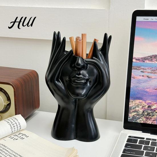 Abstract Face Design Plastic Pen Holder Creative Sculpture Large Capacity Art Supplies Organizer Desktop for Pens Erasers Crayons Markers Makeup Brush