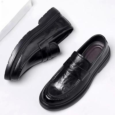 Neue Herrenlederschuhe Herren Ein-Pedal Herren Business Hochzeit Vorstellungsgespräch Schuhe Schnürsenkelfreie Plateau Britische Freizeitschuhe