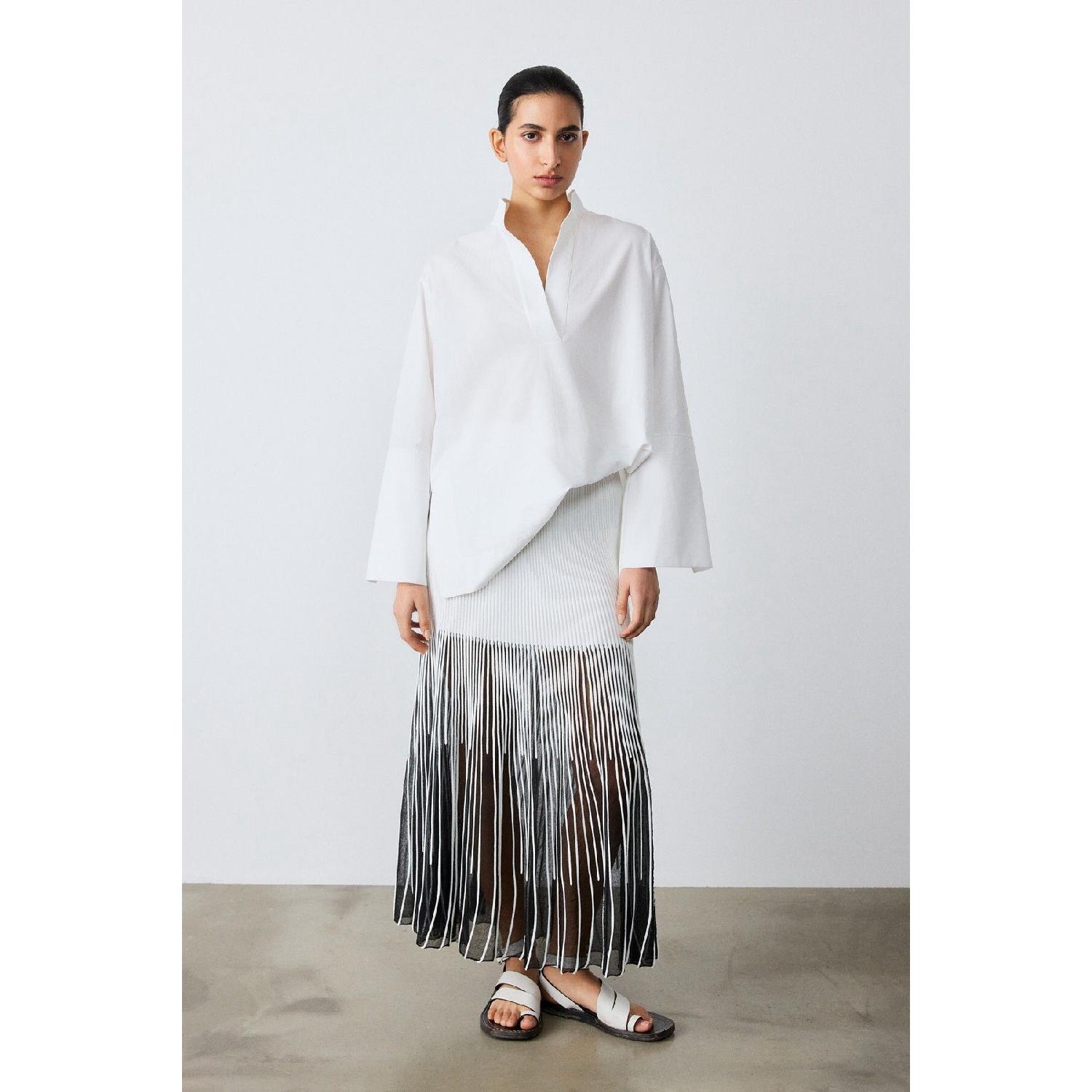 

Женская рубашка с длинным рукавом и воротником экрю 36