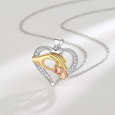 New Minimalist Necklace with Versatile Three Color Hand In Hand Love Heart Women's Necklace Collarbone Chain