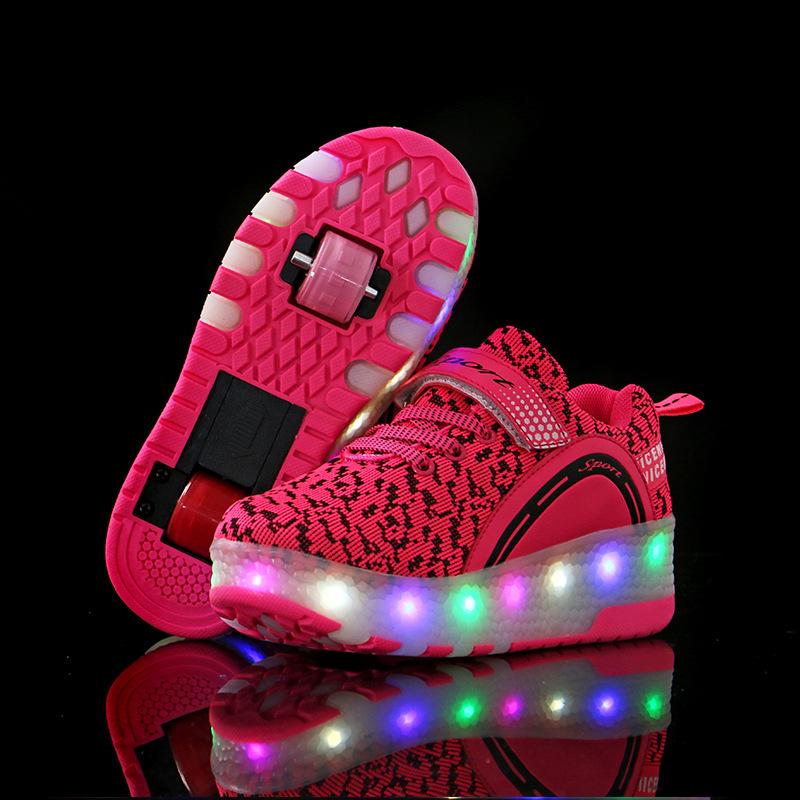 New Boys Vibrating Luminous Shoes Girls Fashion Double Wheel Runaway Shoes Children's Shoes with Wheels 2025